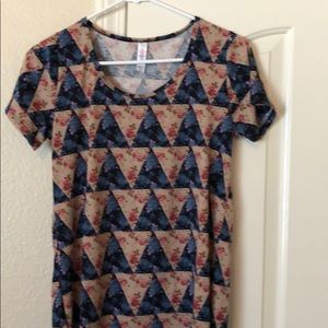 LuLaRoe classic tee